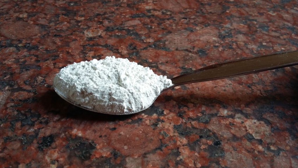 using diatomaceous earth as pesticide